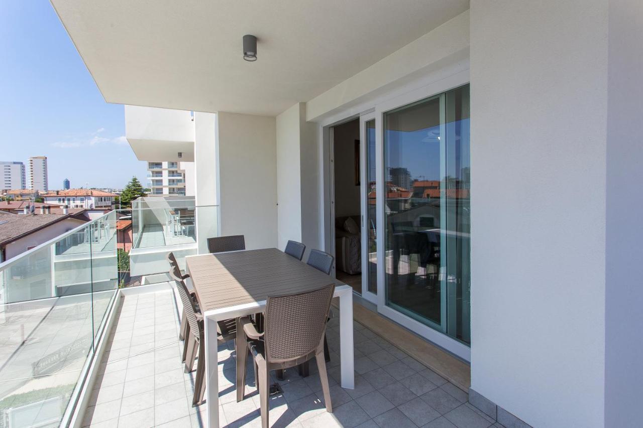 Immobiliare Jvl - Vm2 Appartement Lido di Jesolo Buitenkant foto
