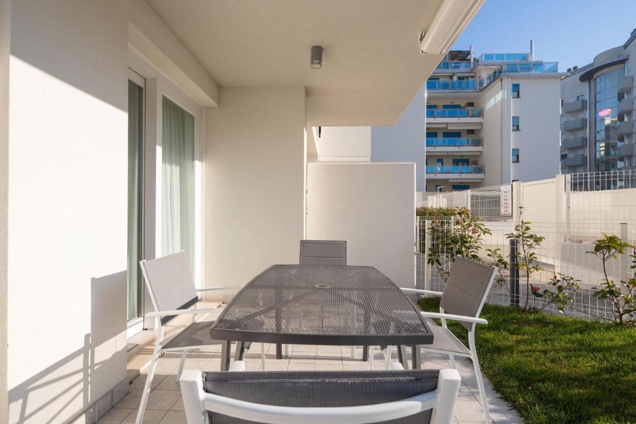 Immobiliare Jvl - Vm2 Appartement Lido di Jesolo Buitenkant foto
