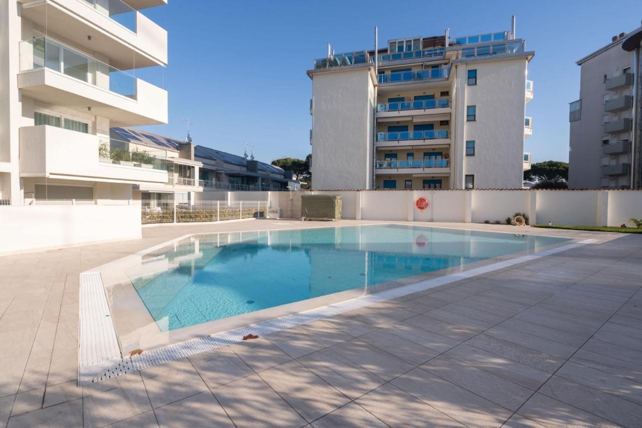 Immobiliare Jvl - Vm2 Appartement Lido di Jesolo Buitenkant foto